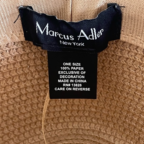 NWT Marcus Adler NWT hat for women 
Width: 6 1/2" (17 cm)
Leght:7 1/2"(19 cm) - Picture 7 of 15